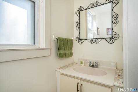 21 Vanderbilt Road West Hartford CT 06119