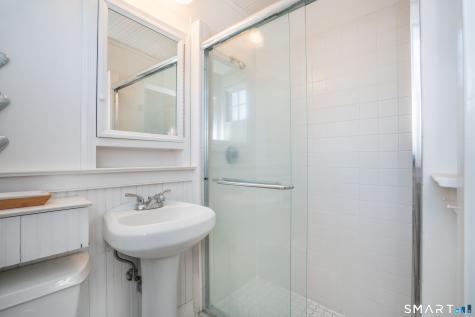 21 Vanderbilt Road West Hartford CT 06119