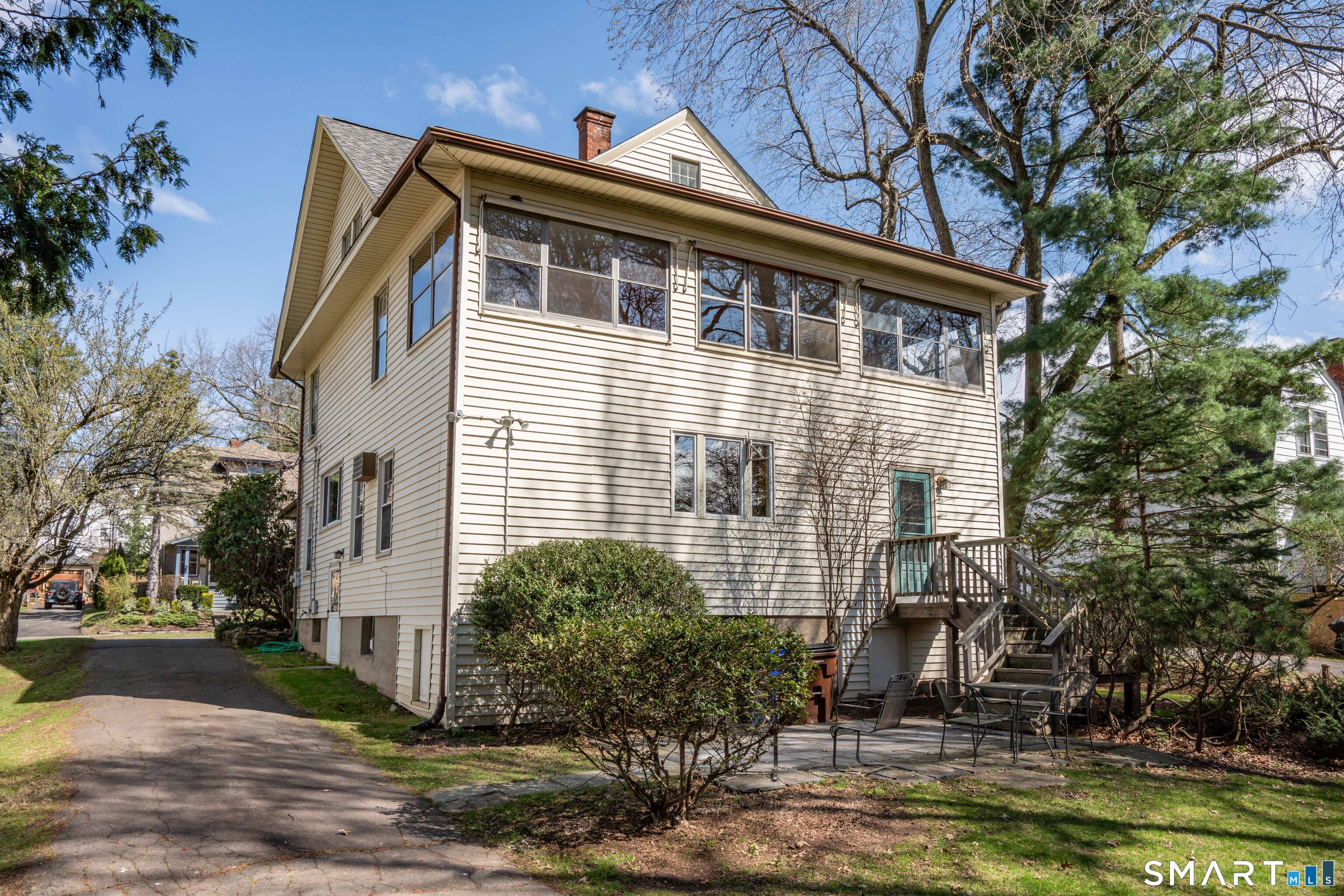 21 Vanderbilt Road West Hartford CT 06119
