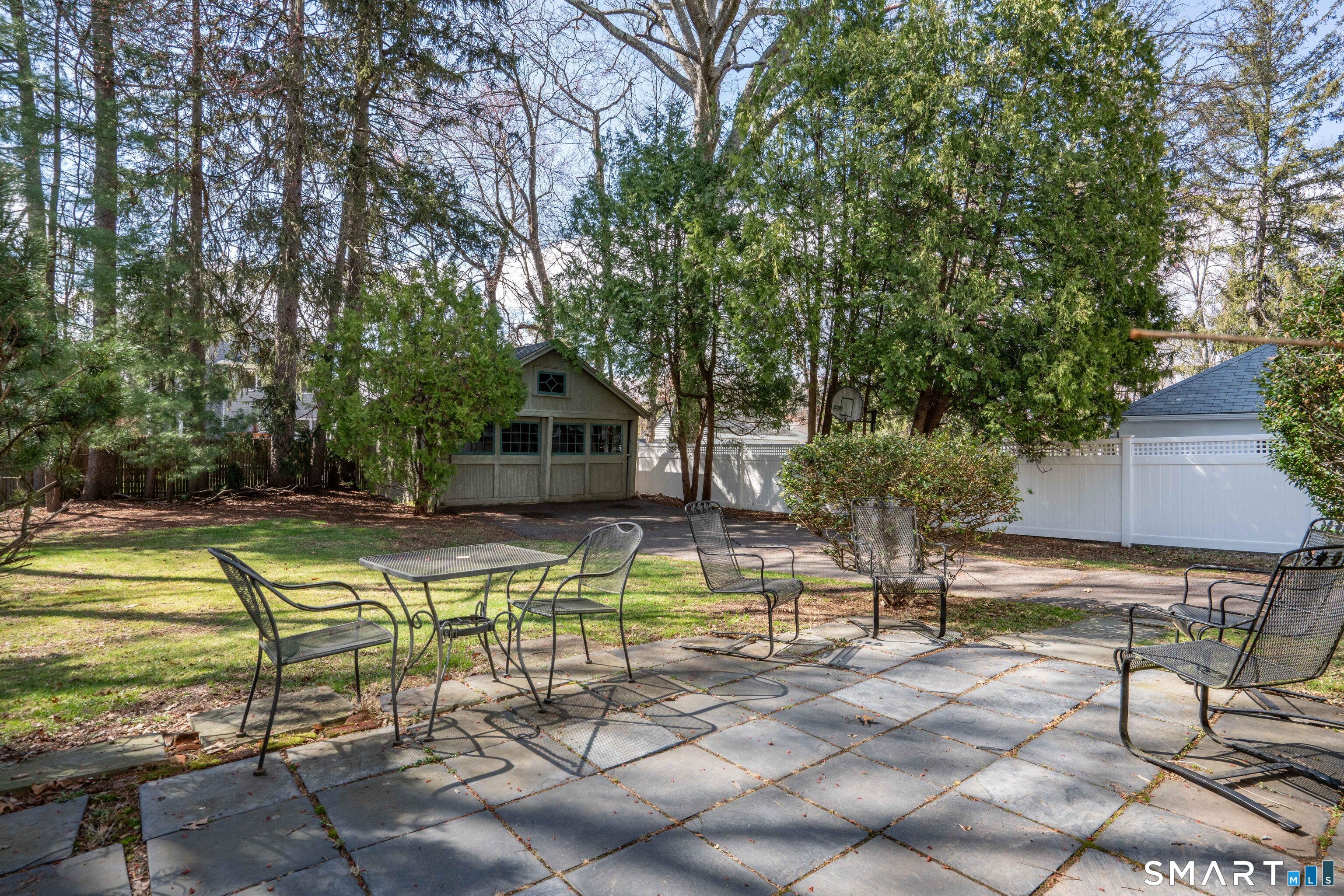 21 Vanderbilt Road West Hartford CT 06119