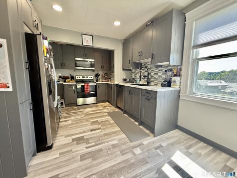 802 Bunker Hill Avenue Waterbury CT 06708
