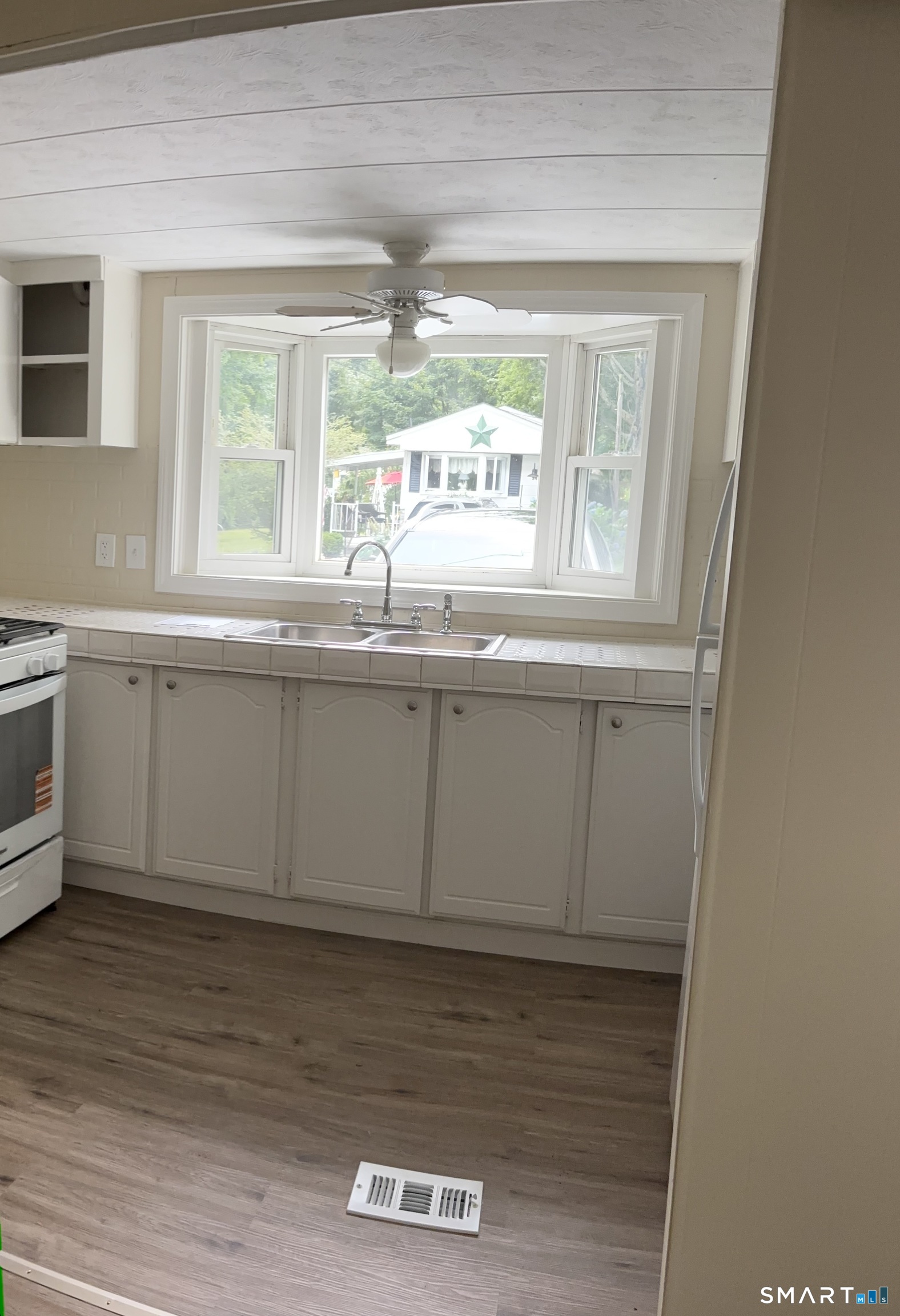 33 Whitewood Road Killingworth CT 06419