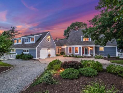 85 Montauk Avenue Stonington CT 06378