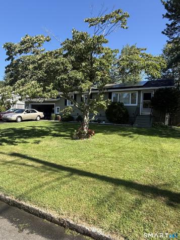 17 Woodhill Lane West Haven CT 06516