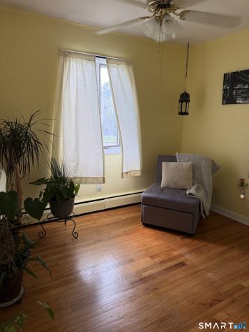 17 Woodhill Lane West Haven CT 06516