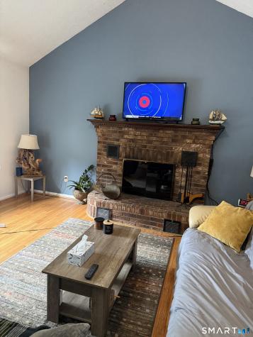 17 Woodhill Lane West Haven CT 06516