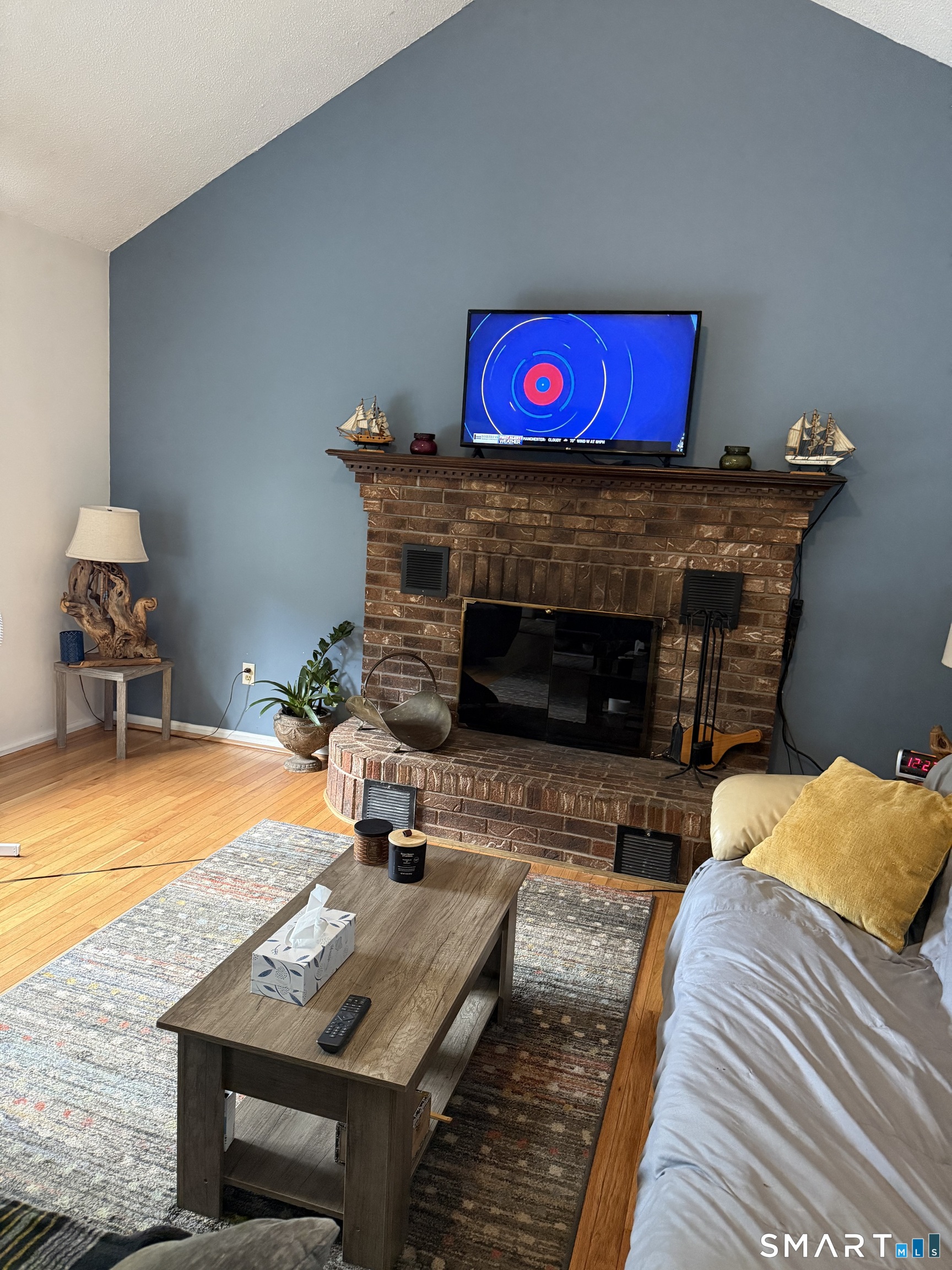 17 Woodhill Lane West Haven CT 06516