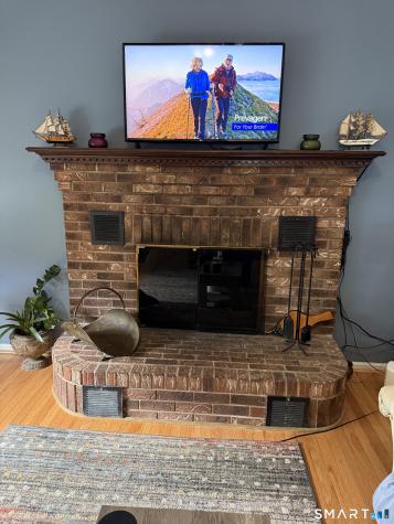 17 Woodhill Lane West Haven CT 06516