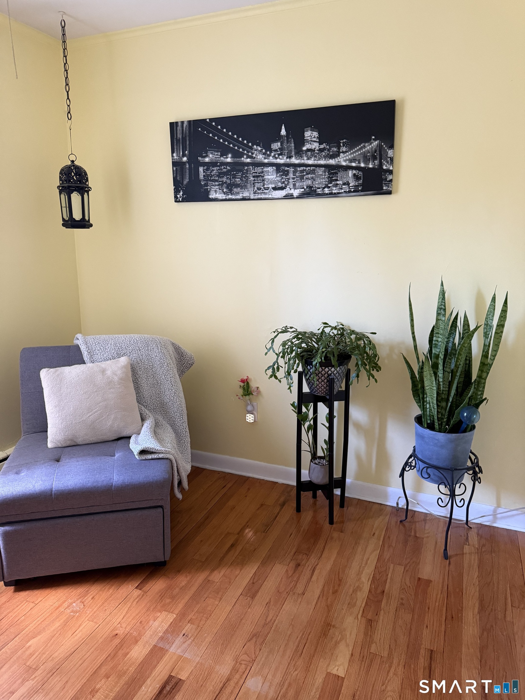 17 Woodhill Lane West Haven CT 06516