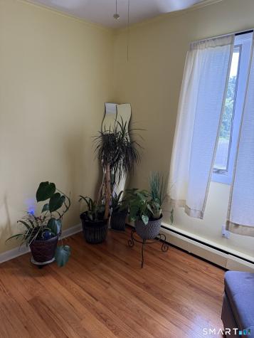 17 Woodhill Lane West Haven CT 06516