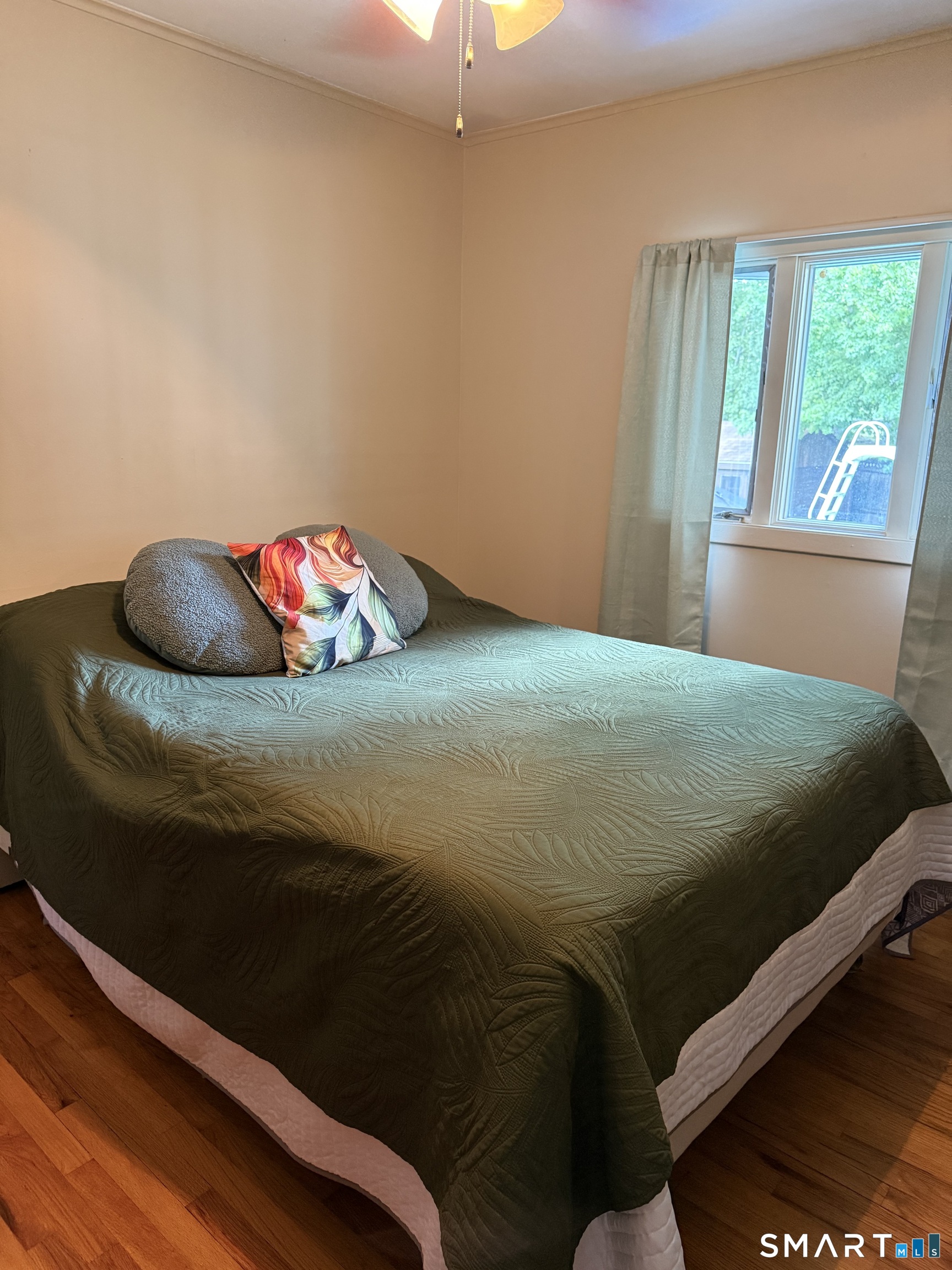 17 Woodhill Lane West Haven CT 06516