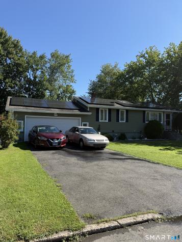17 Woodhill Lane West Haven CT 06516