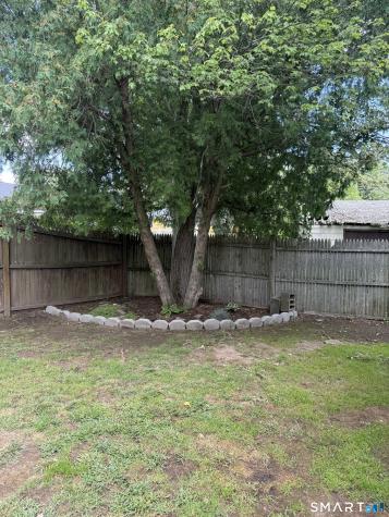 17 Woodhill Lane West Haven CT 06516