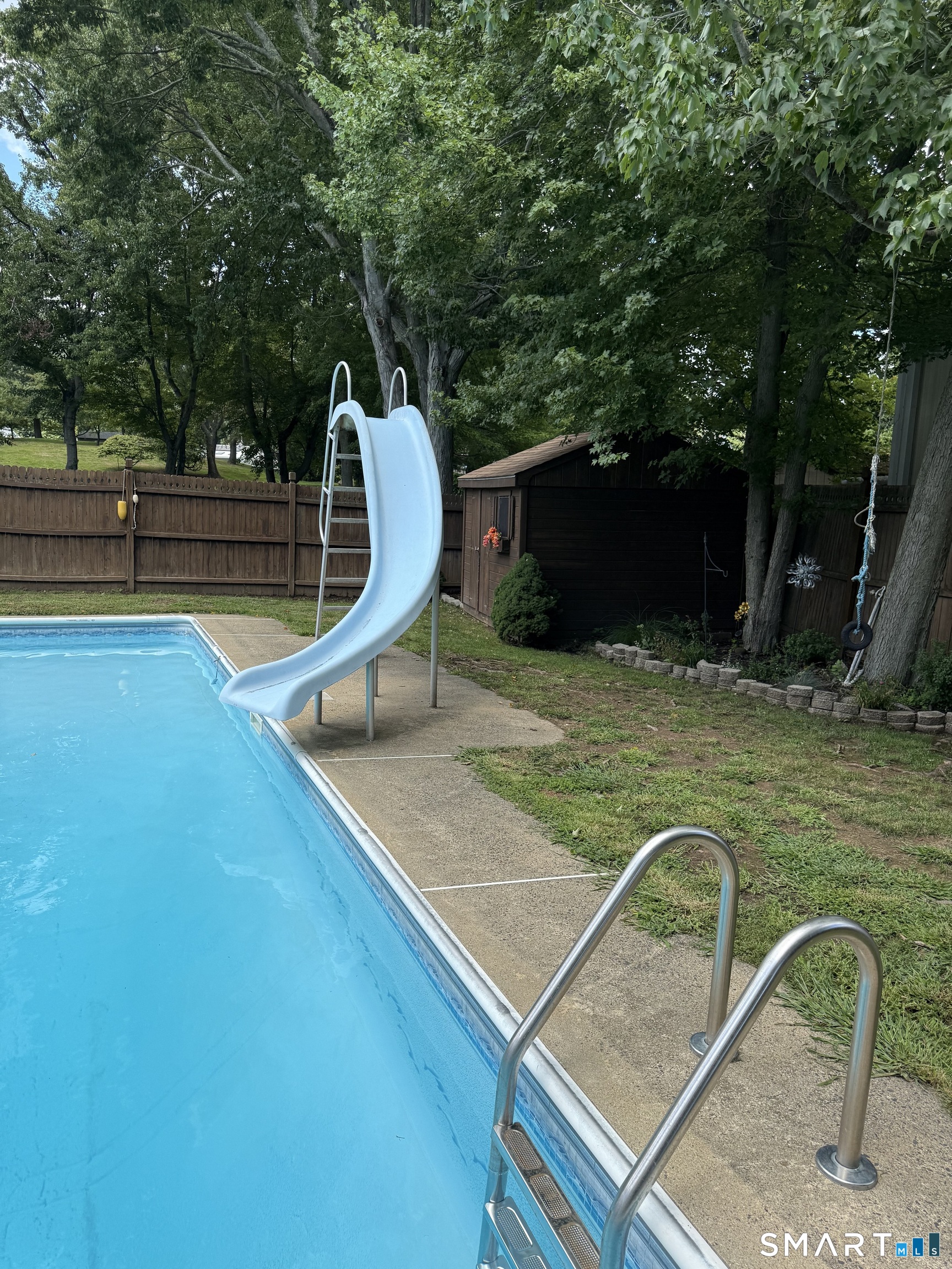 17 Woodhill Lane West Haven CT 06516