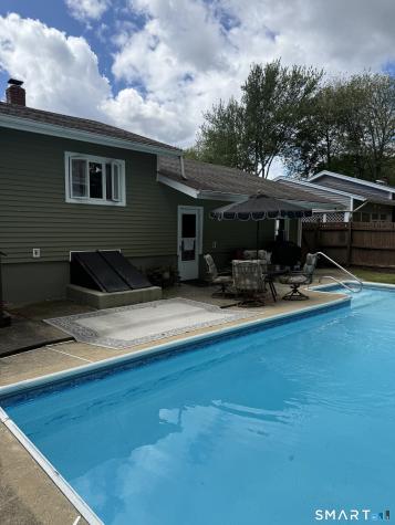 17 Woodhill Lane West Haven CT 06516