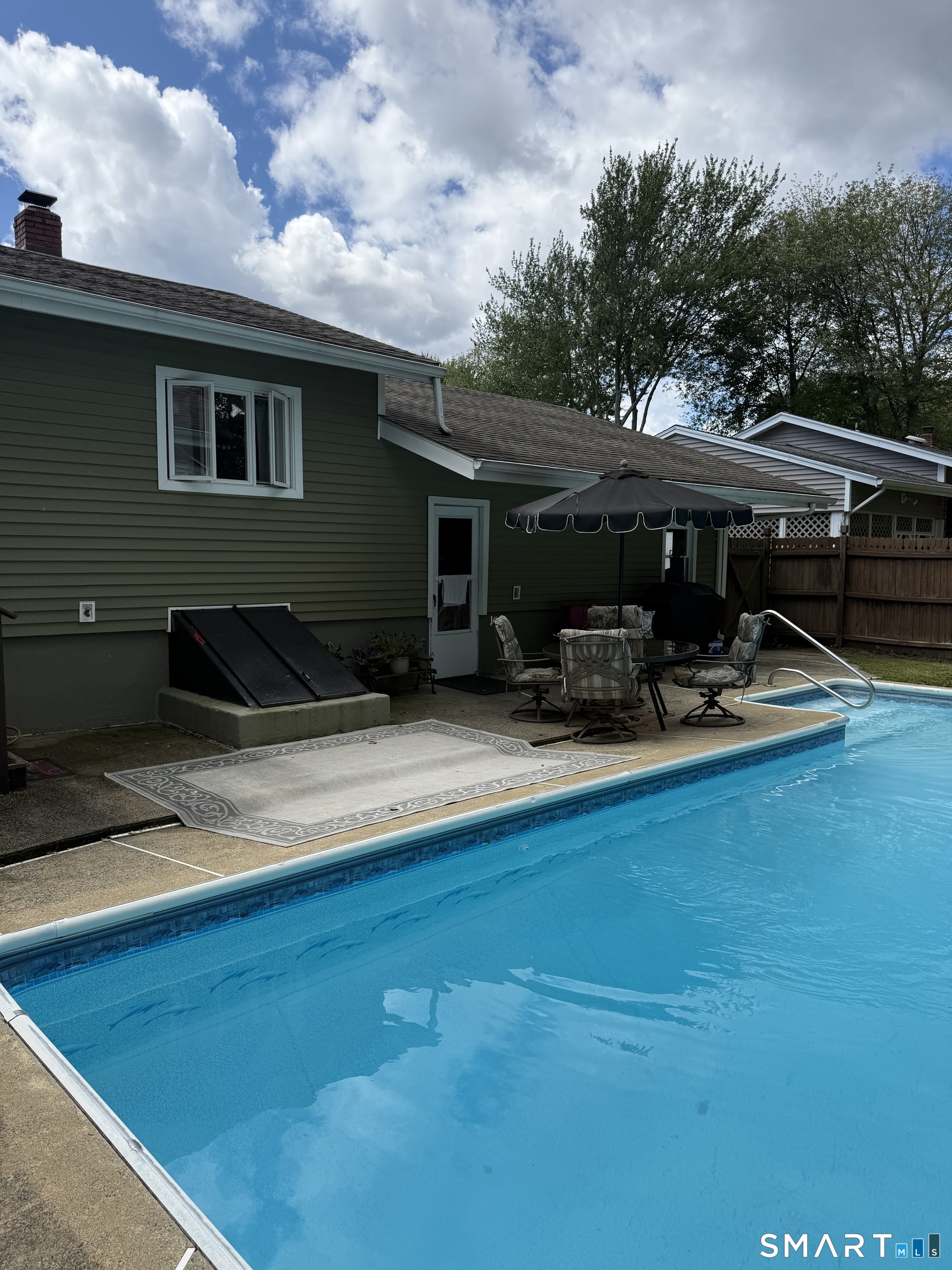 17 Woodhill Lane West Haven CT 06516