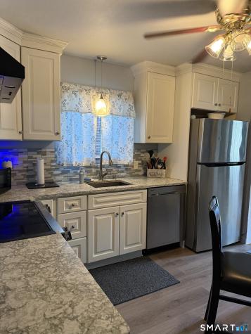 17 Woodhill Lane West Haven CT 06516