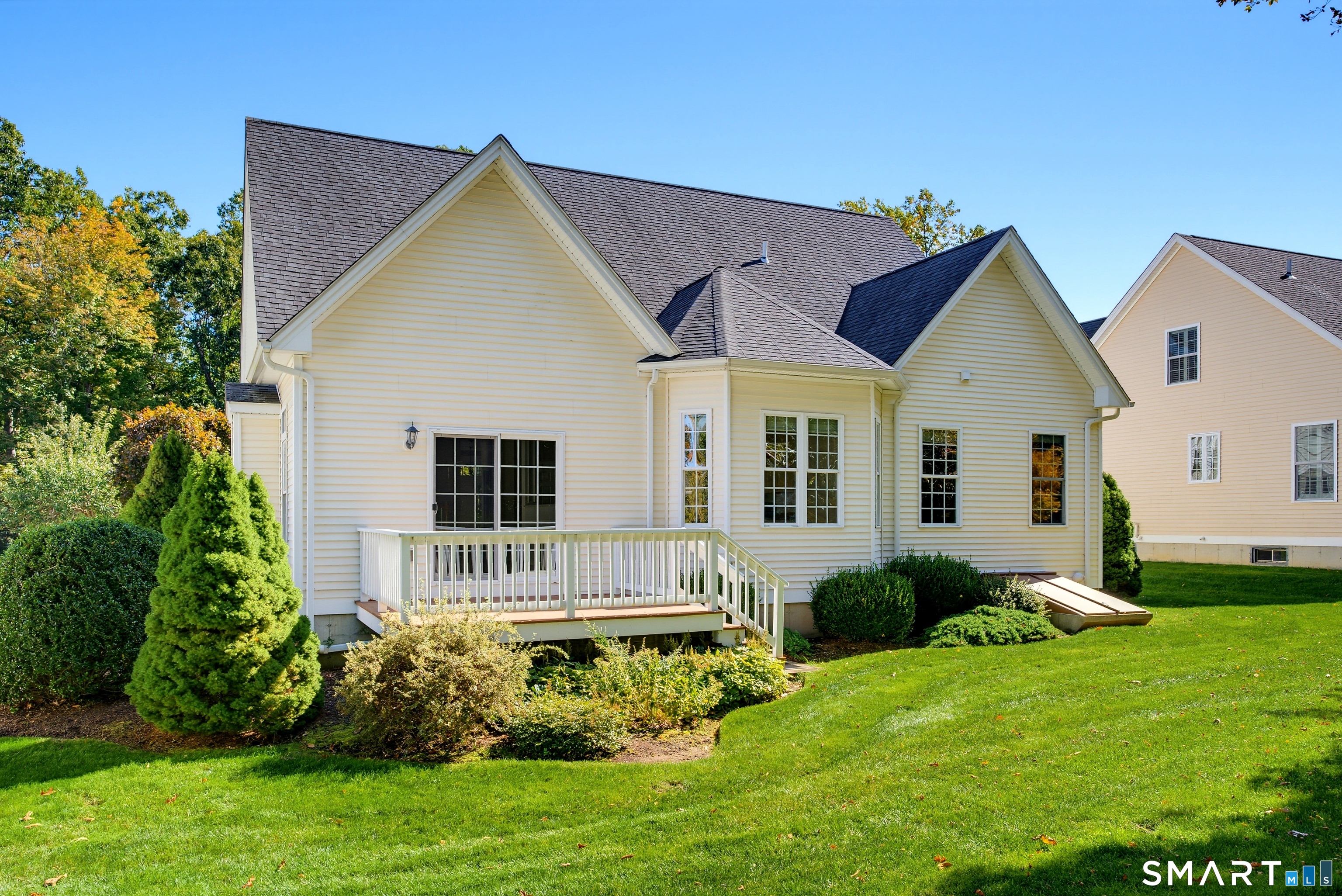 50 Riverwalk Branford CT 06405