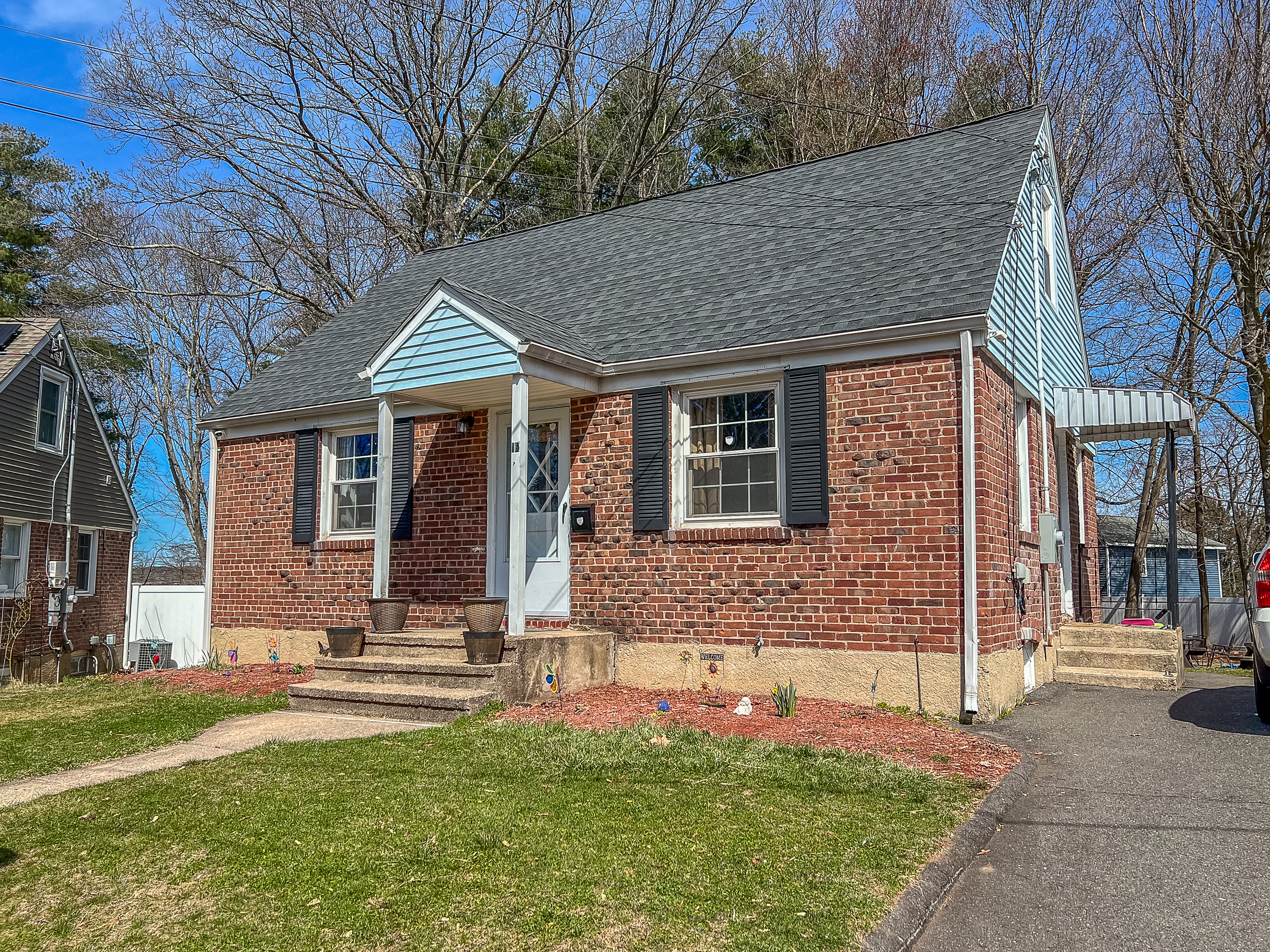 16 Lorenzo Place Bristol CT 06010