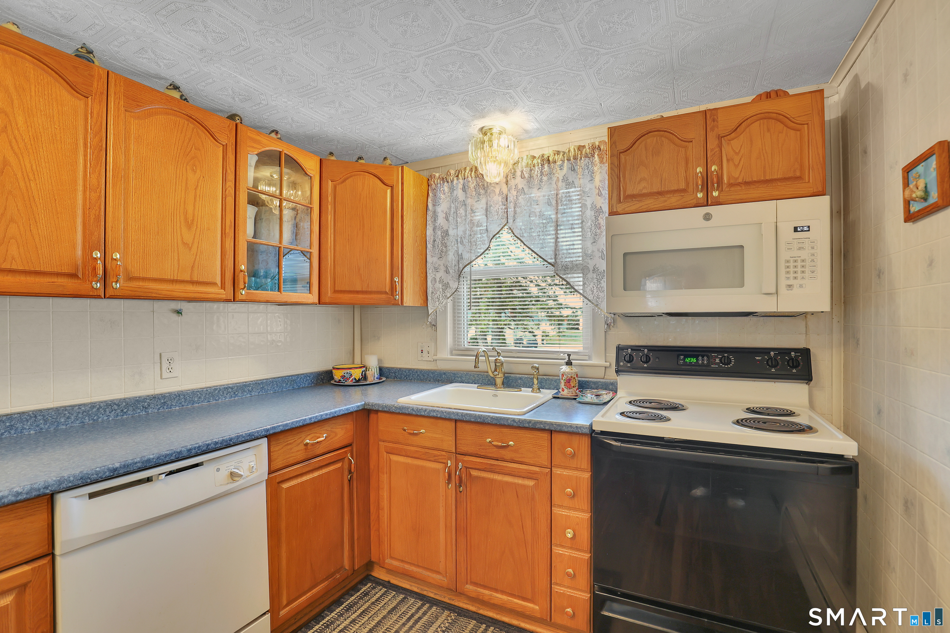 10 Hayes Road South Windsor CT 06074