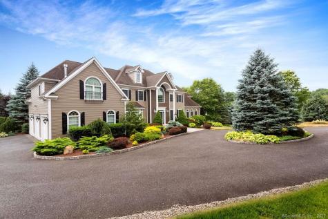 4 Wentworth Drive Newtown CT 06470