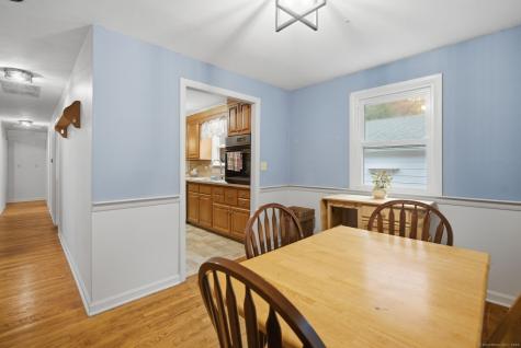 166 Lake Street Manchester CT 06042