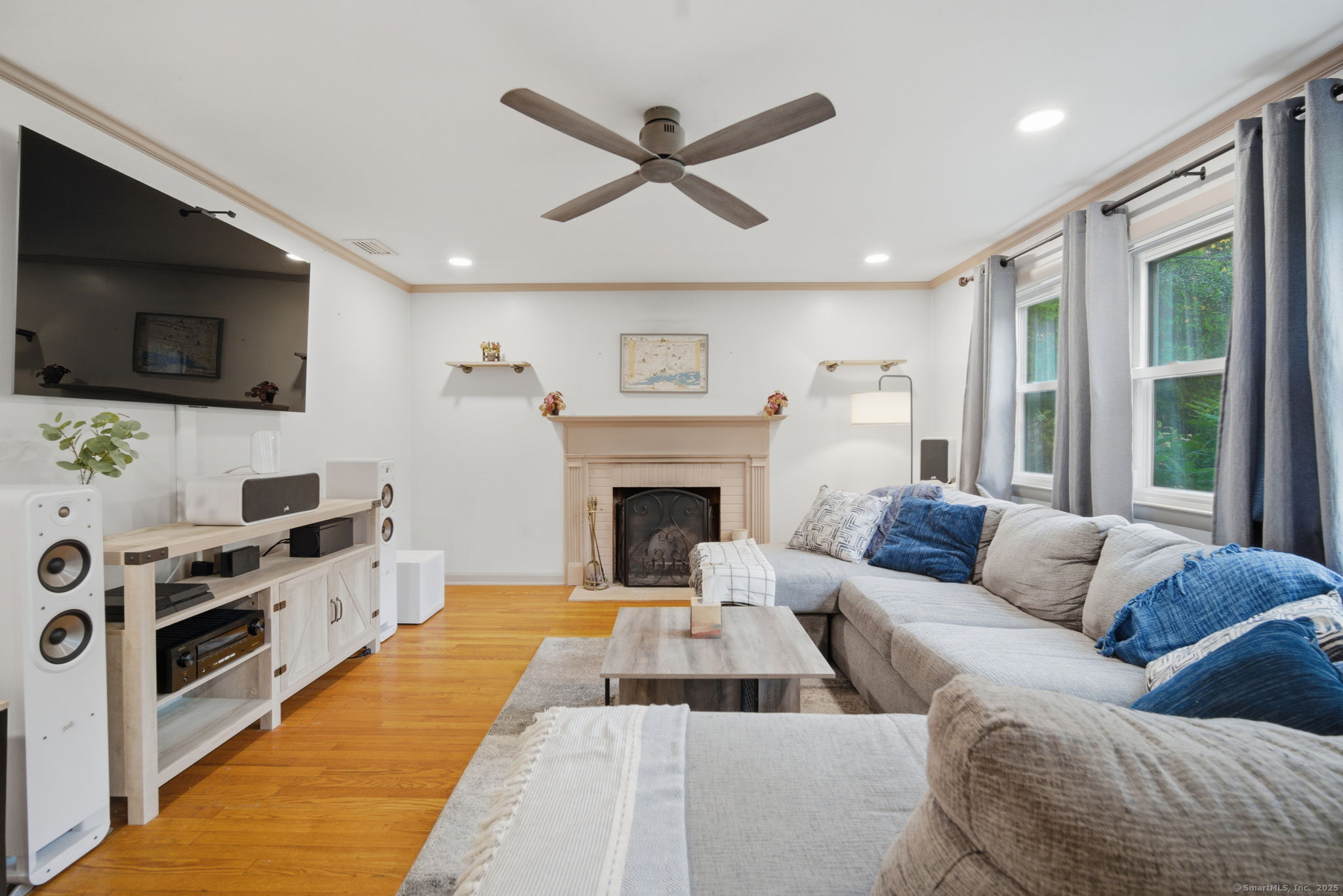 166 Lake Street Manchester CT 06042