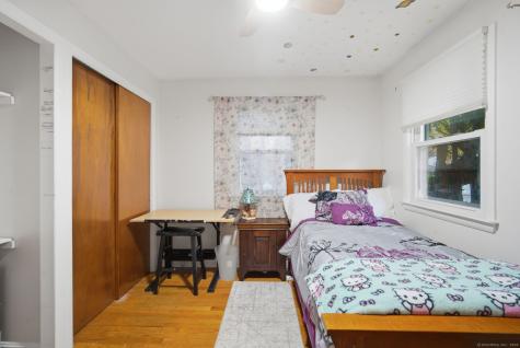 166 Lake Street Manchester CT 06042