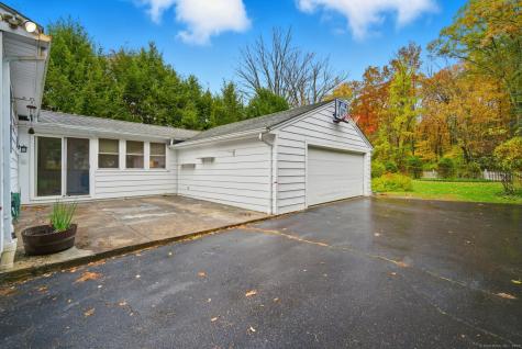 166 Lake Street Manchester CT 06042