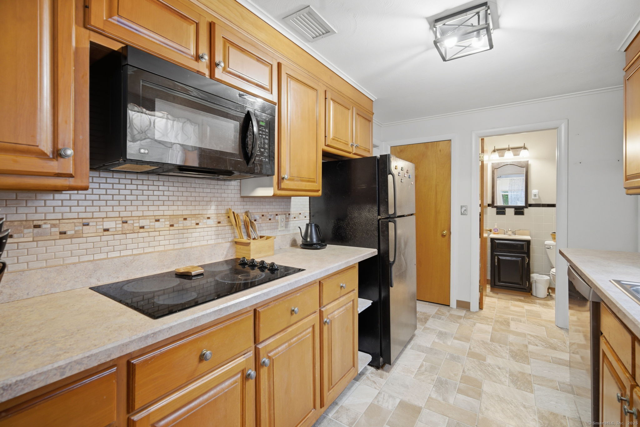 166 Lake Street Manchester CT 06042