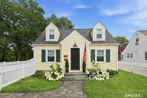 134 Oakwood Avenue West Hartford CT 06119