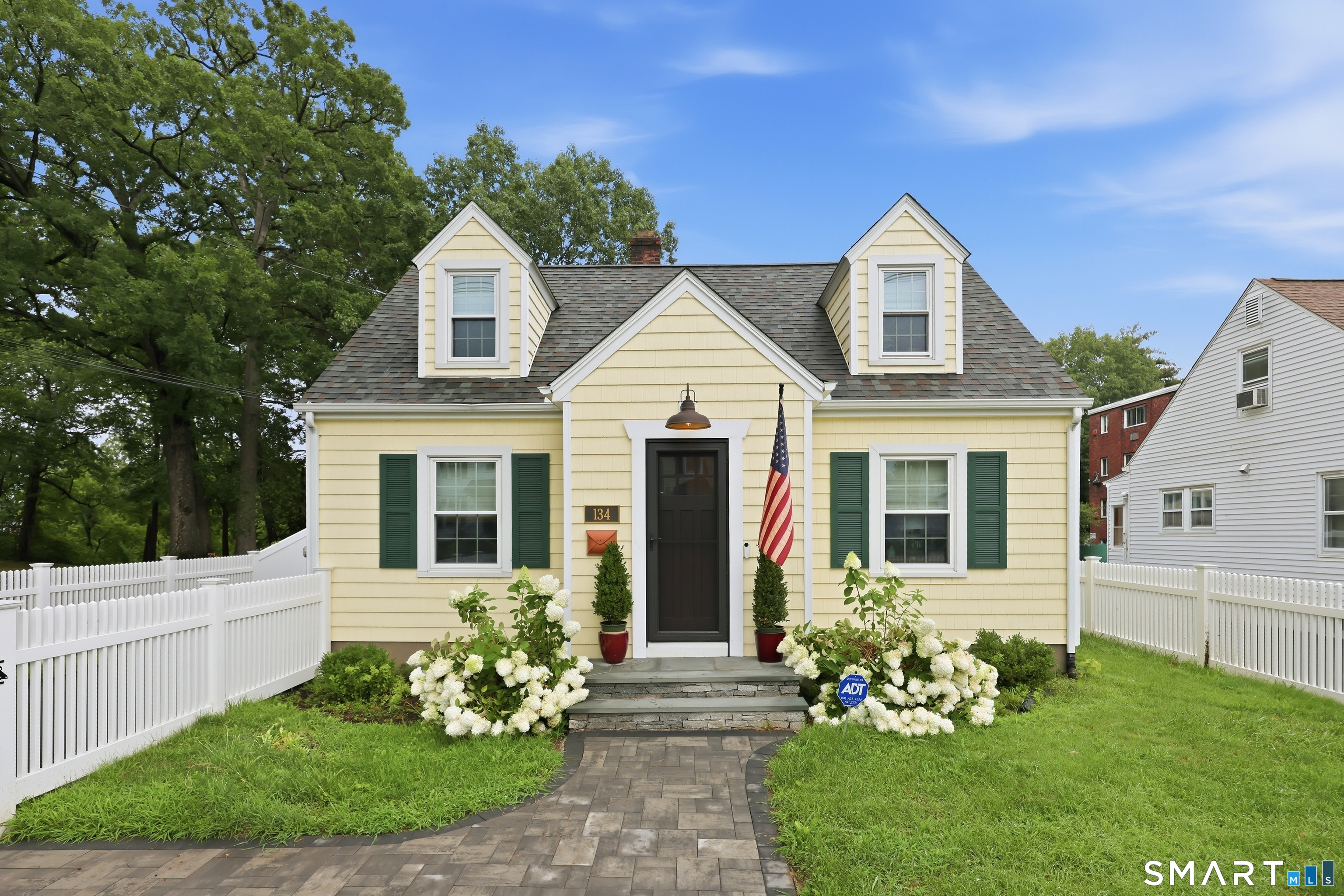 134 Oakwood Avenue West Hartford CT 06119