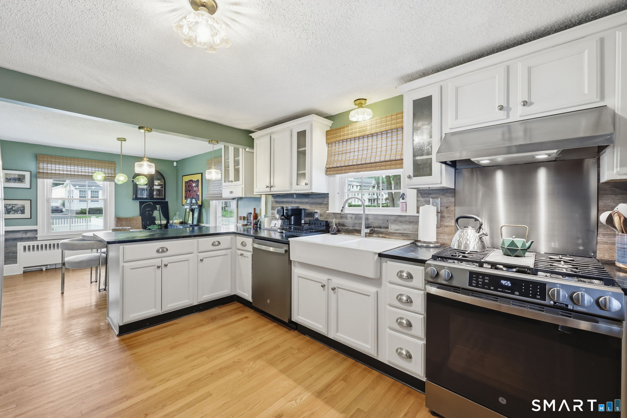 134 Oakwood Avenue West Hartford CT 06119