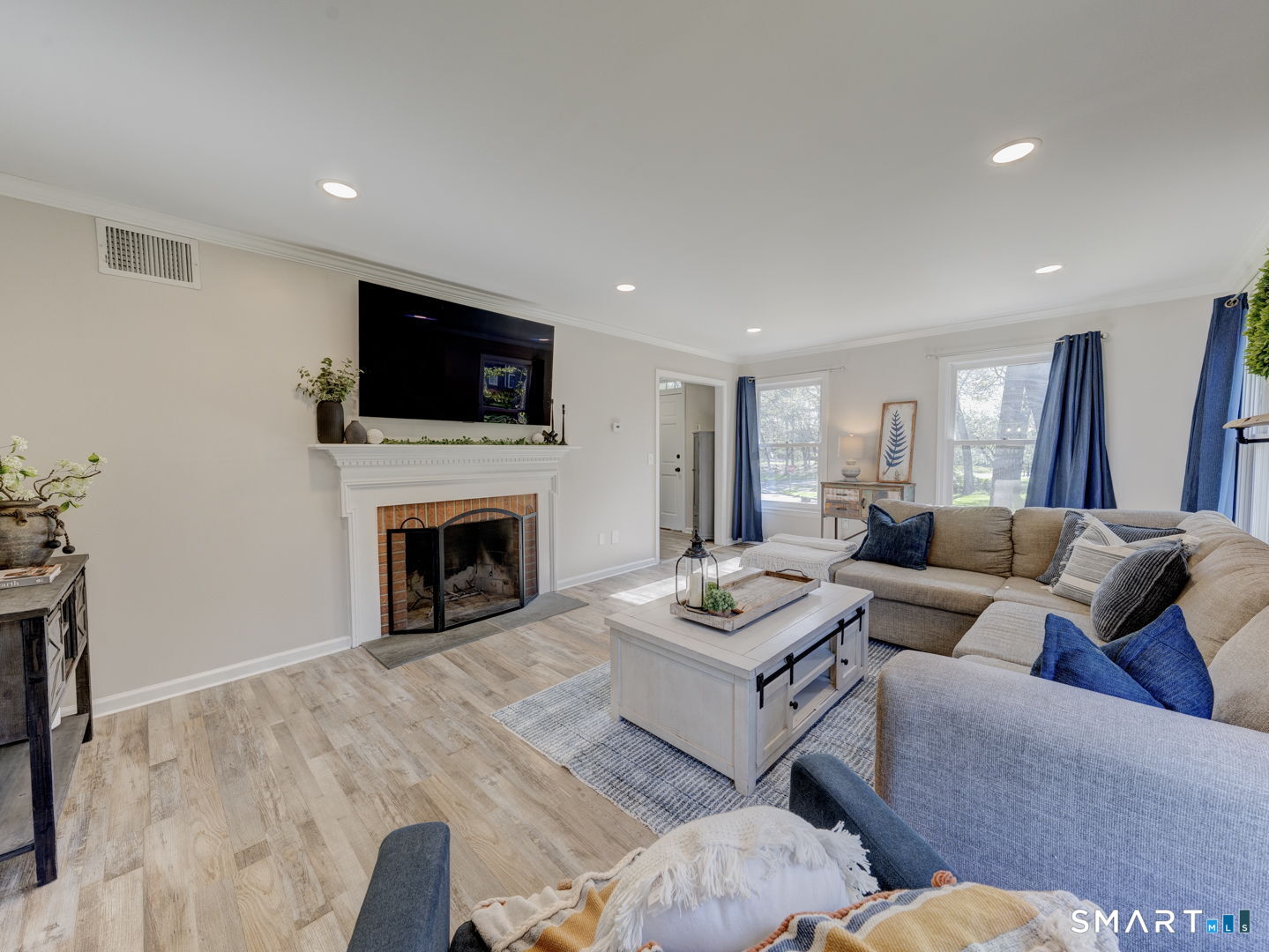 96 Fieldstone Drive Windsor CT 06095