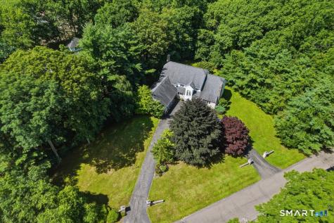 30 Grouse Lane Woodbridge CT 06525