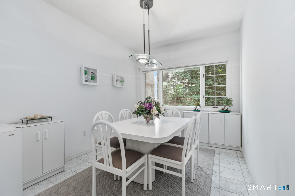 30 Grouse Lane Woodbridge CT 06525
