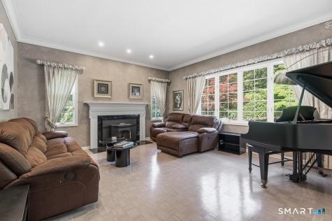 30 Grouse Lane Woodbridge CT 06525