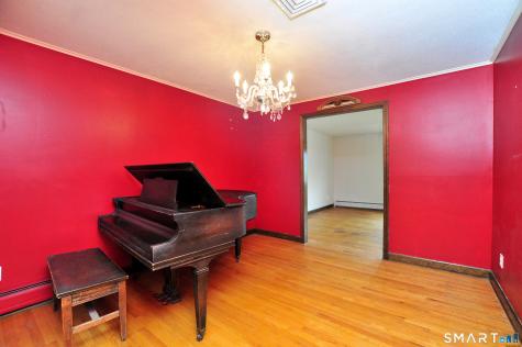 22 Jeffrey Lane Newington CT 06111