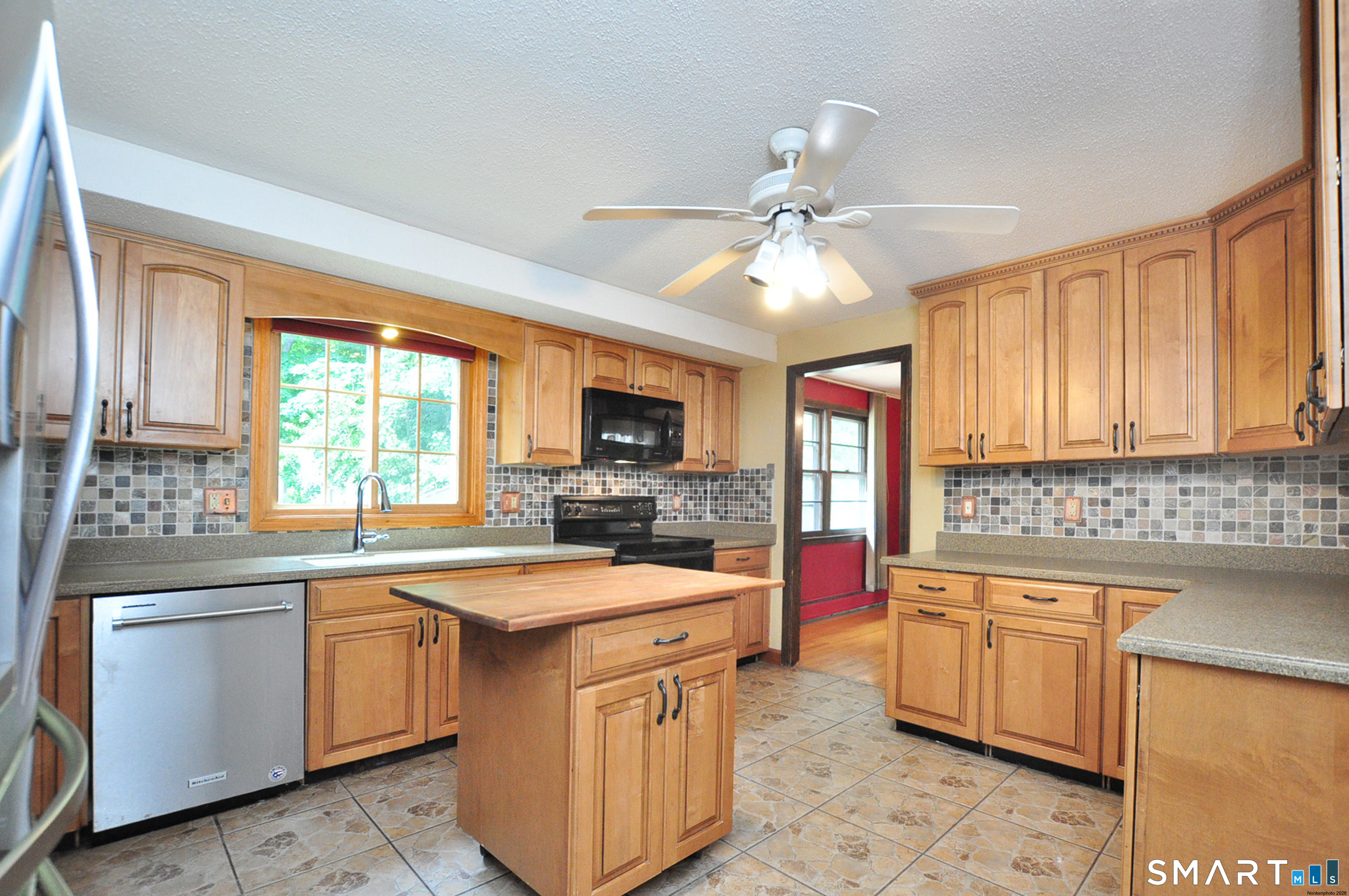 22 Jeffrey Lane Newington CT 06111