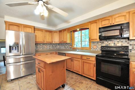 22 Jeffrey Lane Newington CT 06111
