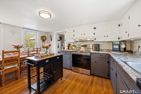 52 Pond Meadow Road Essex CT 06442