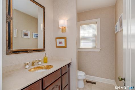 9 Tory Lane Newtown CT 06470