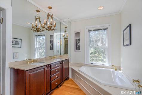9 Tory Lane Newtown CT 06470