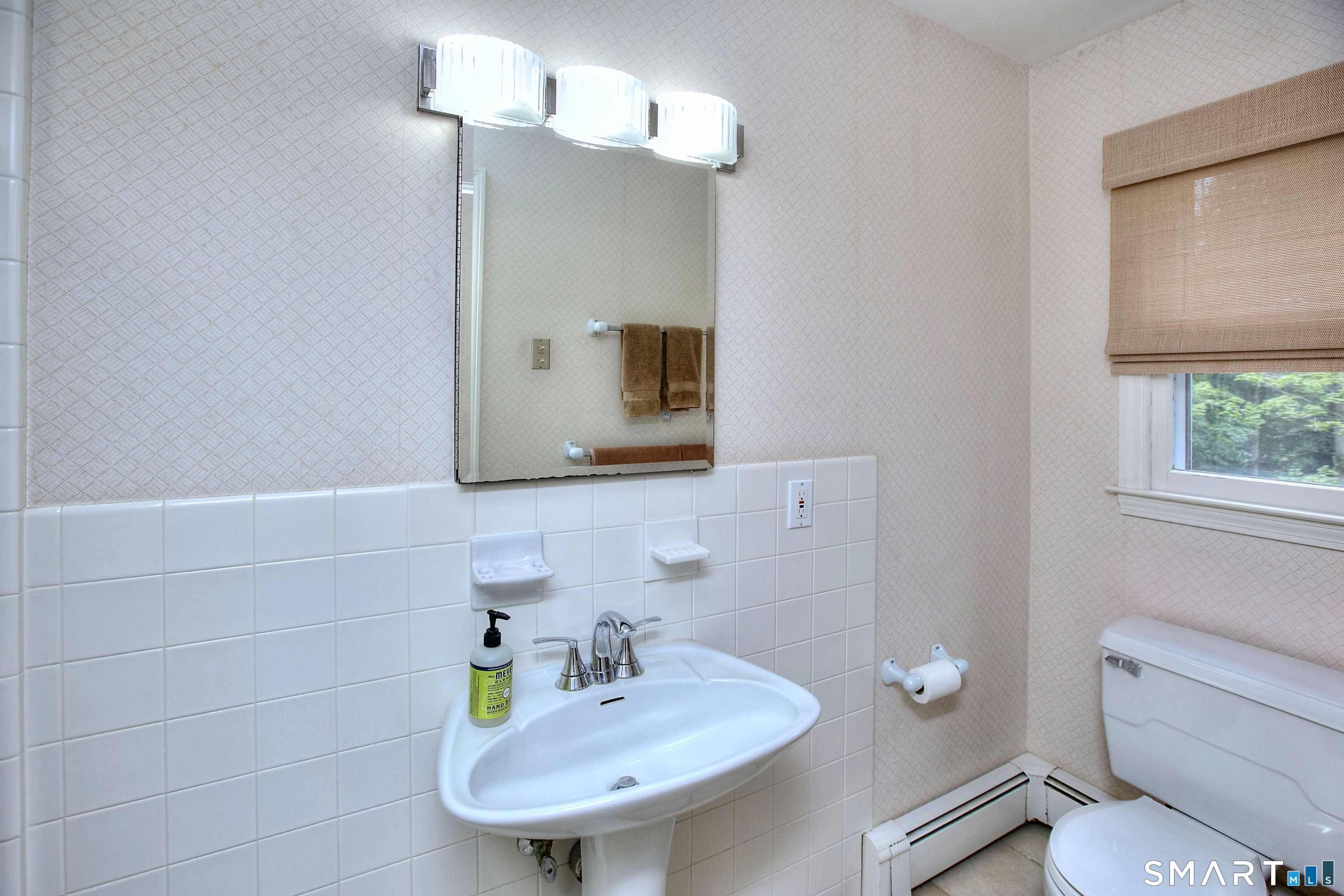 4 Pilgrim Lane Weston CT 06883