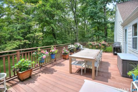 4 Pilgrim Lane Weston CT 06883
