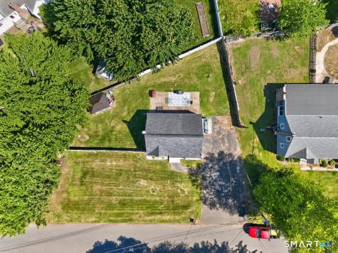 1 Leonard Road Enfield CT 06082
