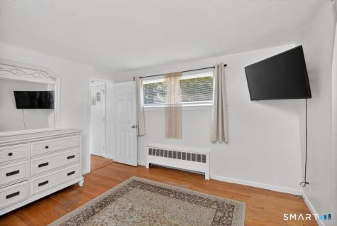 1 Leonard Road Enfield CT 06082