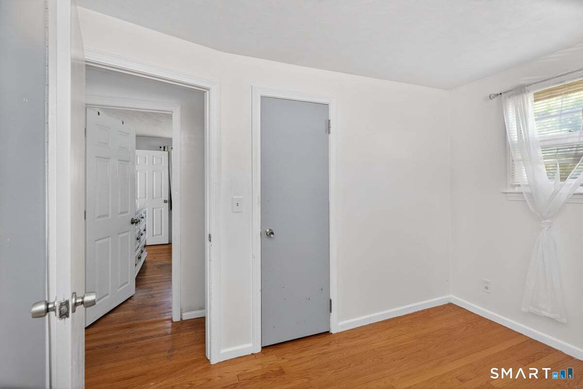 1 Leonard Road Enfield CT 06082
