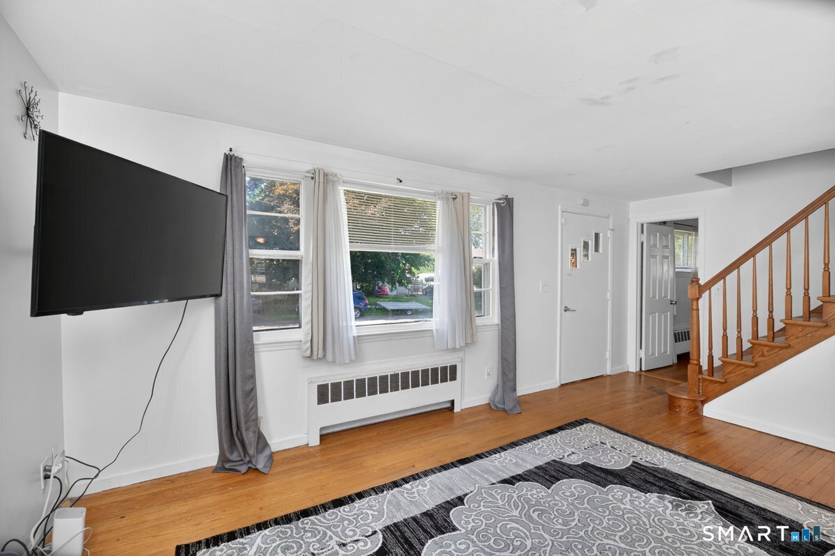 1 Leonard Road Enfield CT 06082