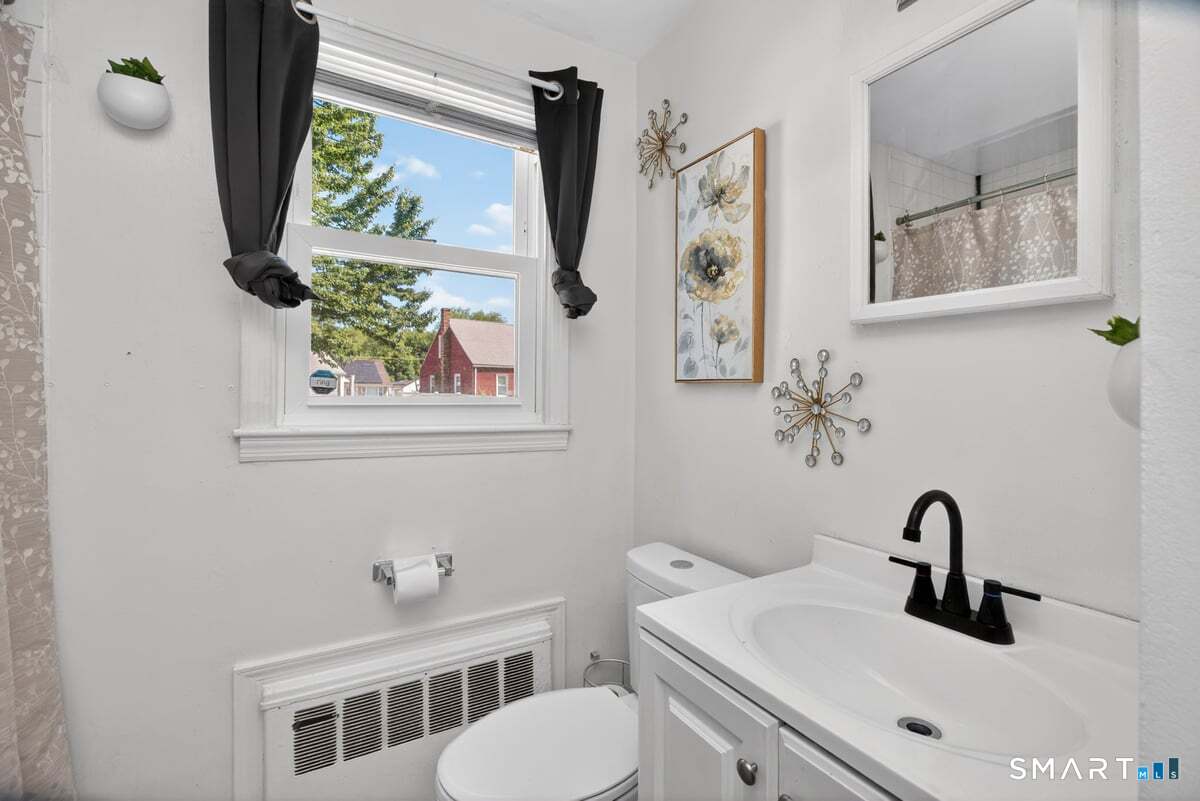 1 Leonard Road Enfield CT 06082